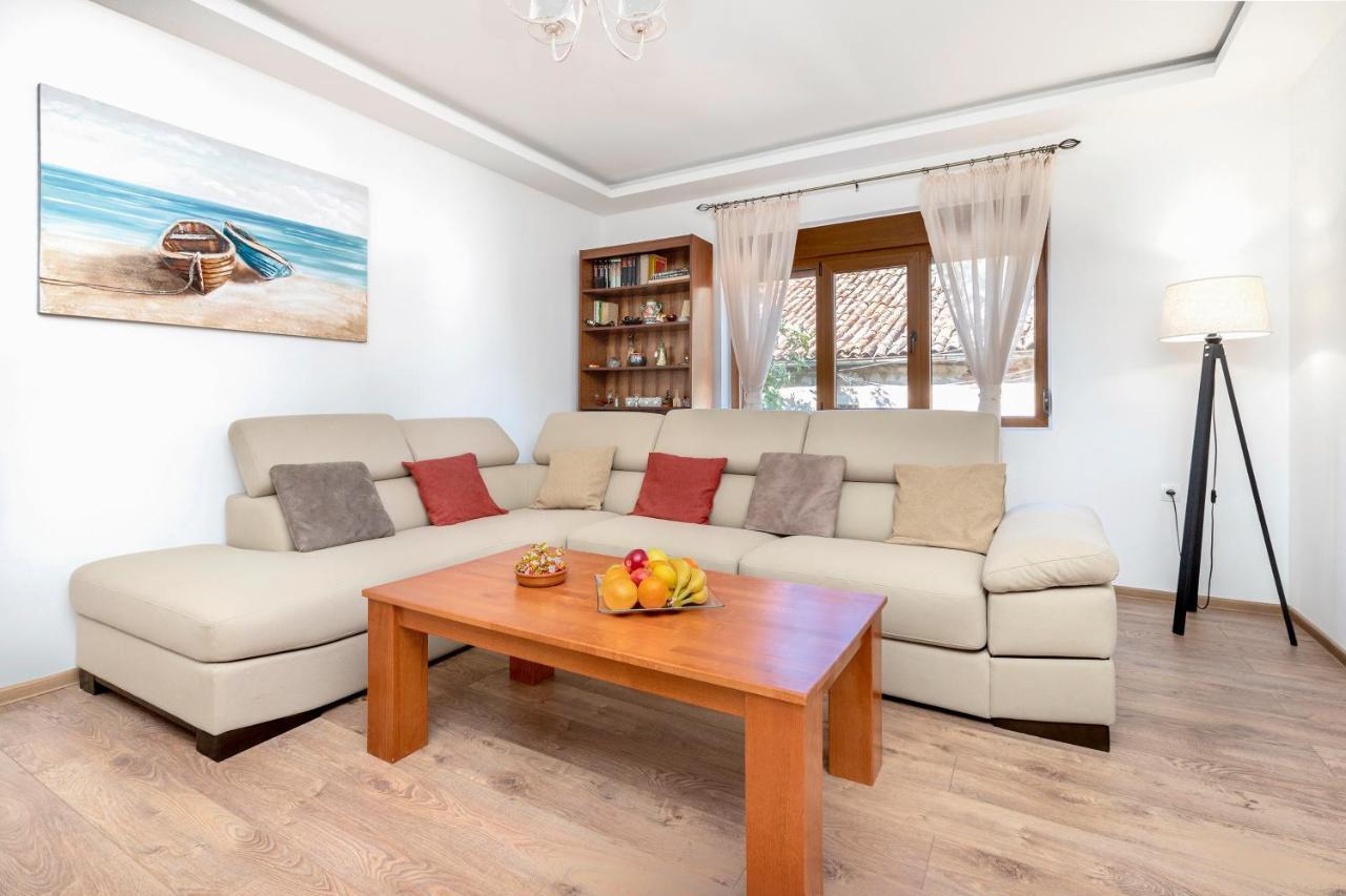 Seafoam Apartment كوتور المظهر الخارجي الصورة